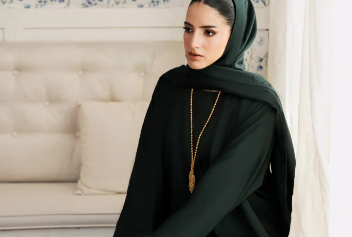 How to Style an Abaya for Everyday Wear
